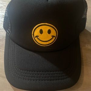 Black trucker hat never worn